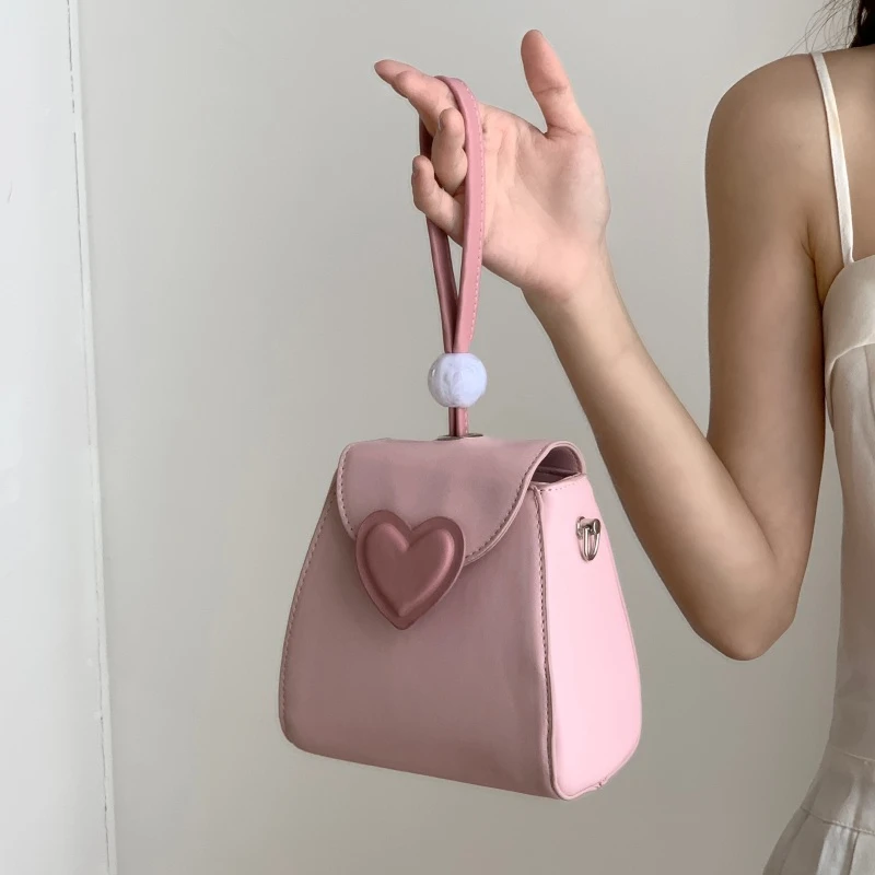 

Женский клатч розового цвета, милая модная дамская маленькая квадратная сумочка через плечо из искусственной кожи с сердечками