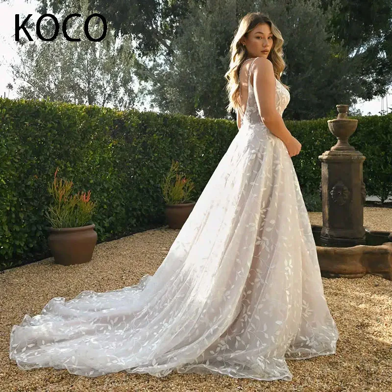 

MACDOUGAL Dreamy Leaf Lace A-line Wedding Dress With Plunging Neckline And Pockets Sleeveless Court Train Custom Made For Women