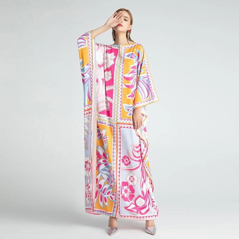 

2022 New Concealment Large Women's Beach Dress Kaftan Batik Round Neck Bat Sleeve Printed Dress Dubai Middle East Robe Caftan