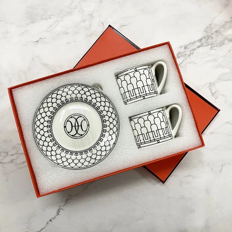 2022 New European Bone China Coffee Cups and Saucers Tableware Coffee Plates Dishes Afternoon Tea Coffee Drinkware With Gift Box