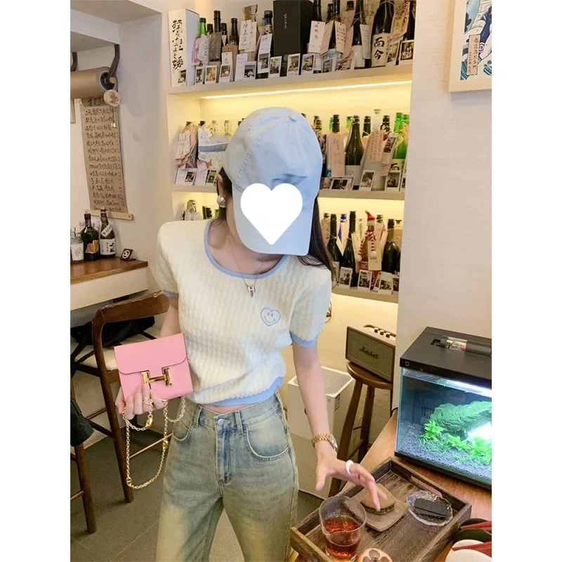 Универсальная женская летняя трикотажная футболка с короткими рукавами цветной