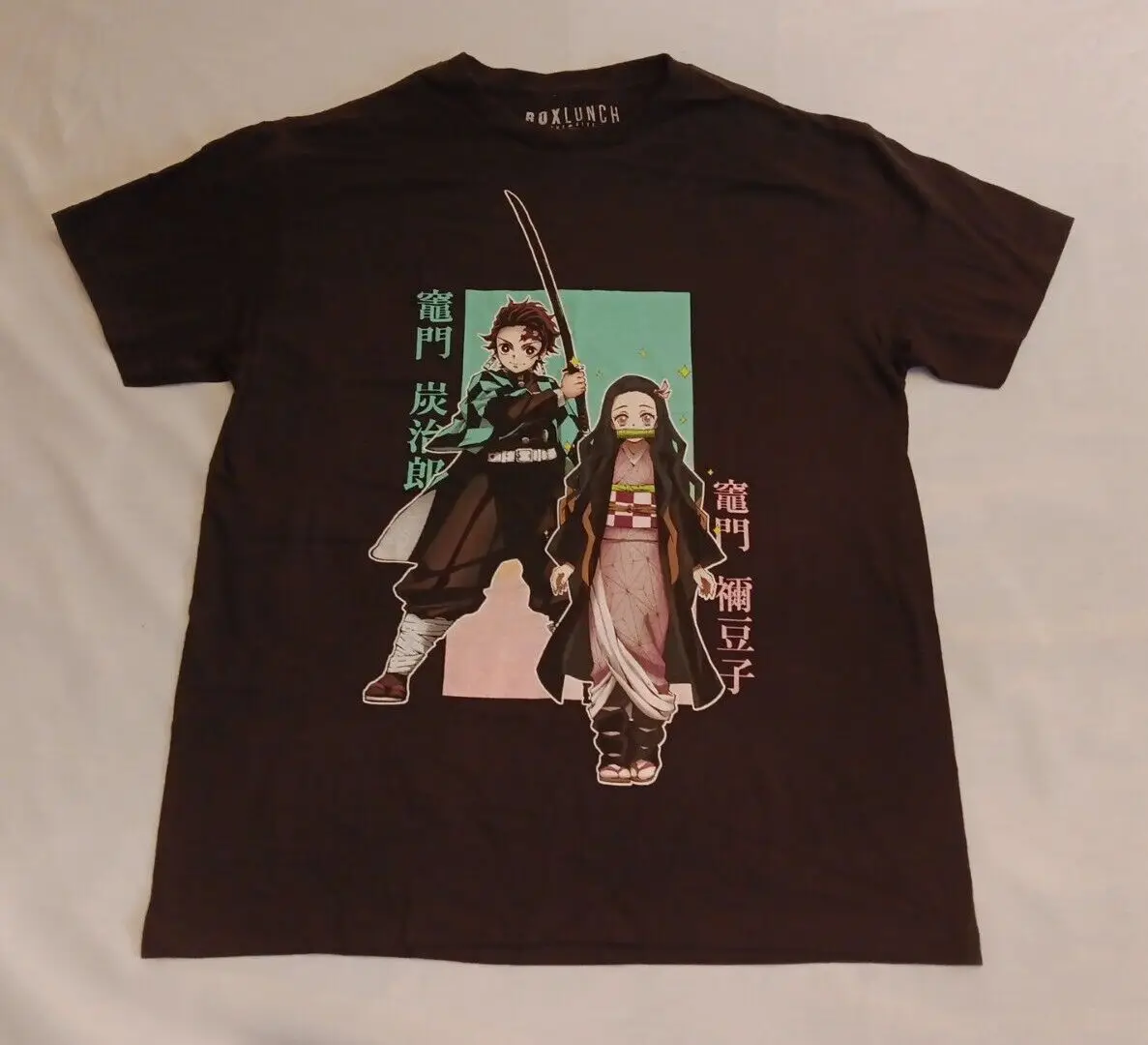 Мужская футболка среднего размера с изображением Деймона из аниме Slayer M