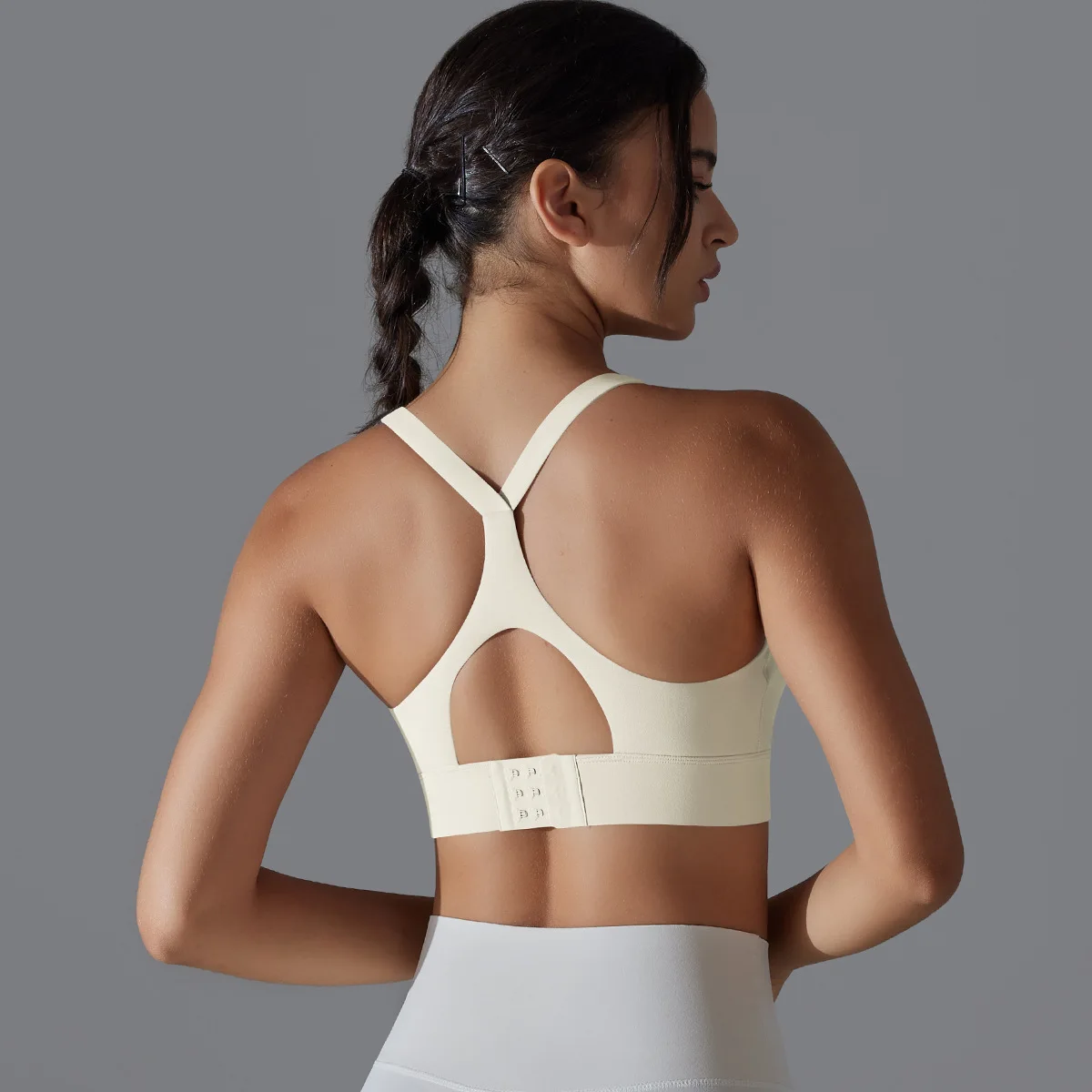 Женский спортивный бюстгальтер с высокой поддержкой застежкой на крючок