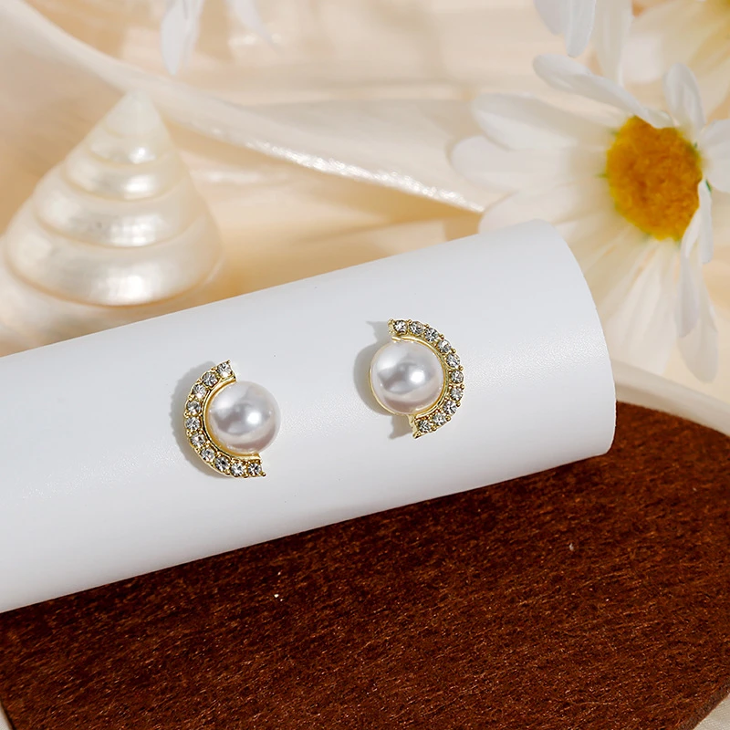 Серьги-гвоздики из жемчуга guangtuo