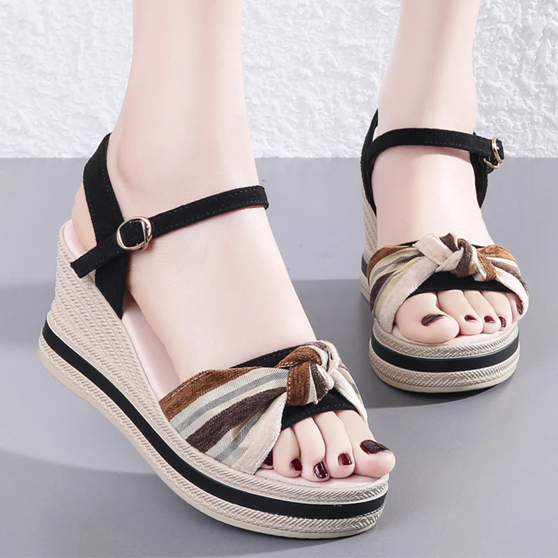 Platform Women Sandals Soft Height Increasing Female Sandals Fashion Leather Buckle Strap Women's Sandals Outdoor Free Shipping