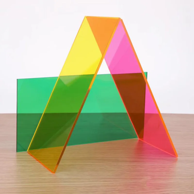 Полупрозрачная акриловая листовая пластина полимерная пластиковая ПММА