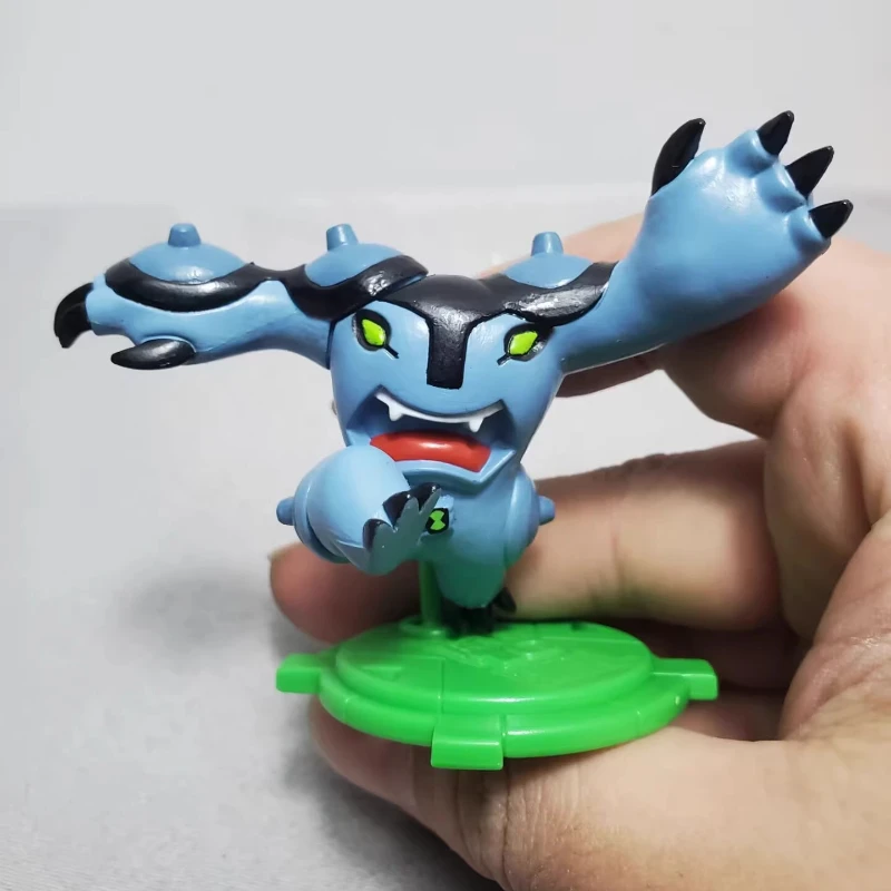 Фото Аниме-фигурка BEN10 Omnitrix Ben Tennyson Kineceleran, четыре оружие, артикуляционная модель с бриллиантовой головкой, коллекция игрушек, орнамент, подарки для детей №5