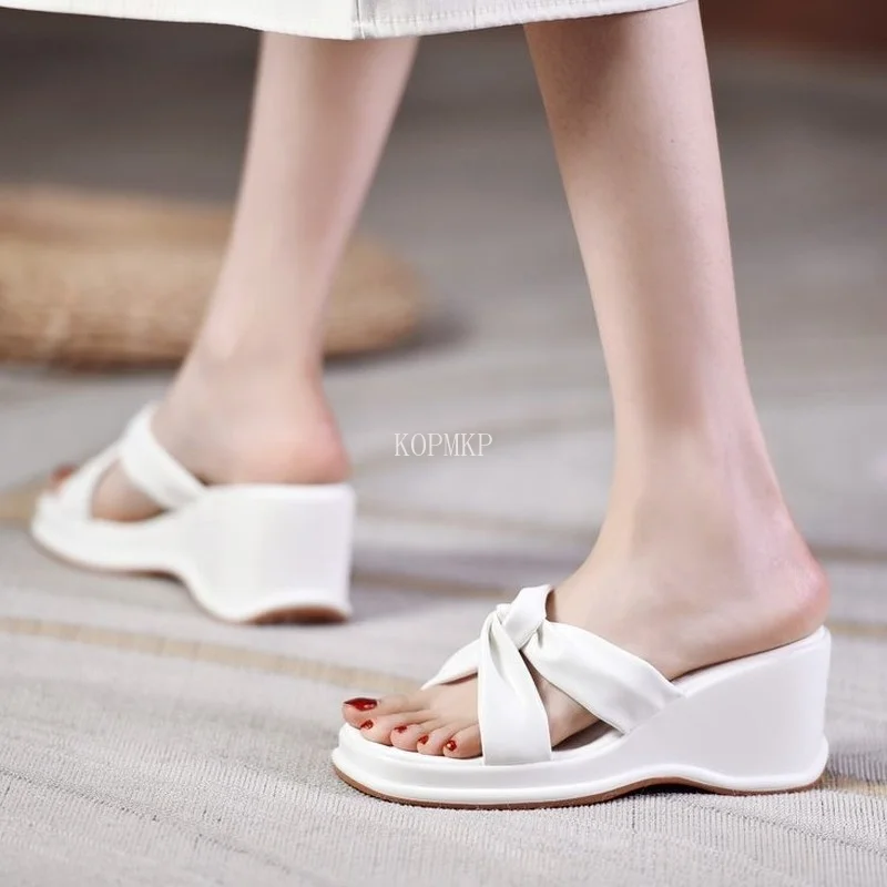 

Женские сандалии на танкетке 8 см, кожаные босоножки на танкетке с открытым носком, на толстом каблуке, на лето, 2022