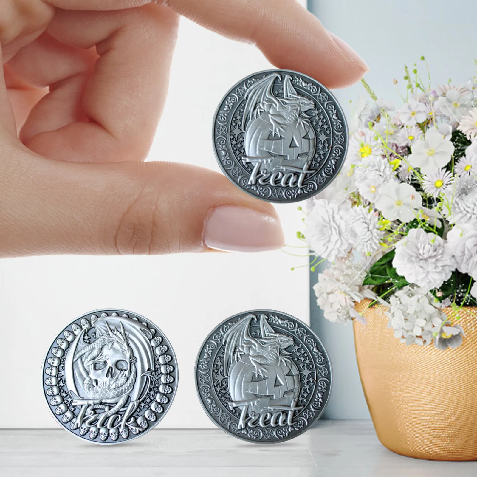 Юбилейные серебряные монеты в виде дракона на Хэллоуин