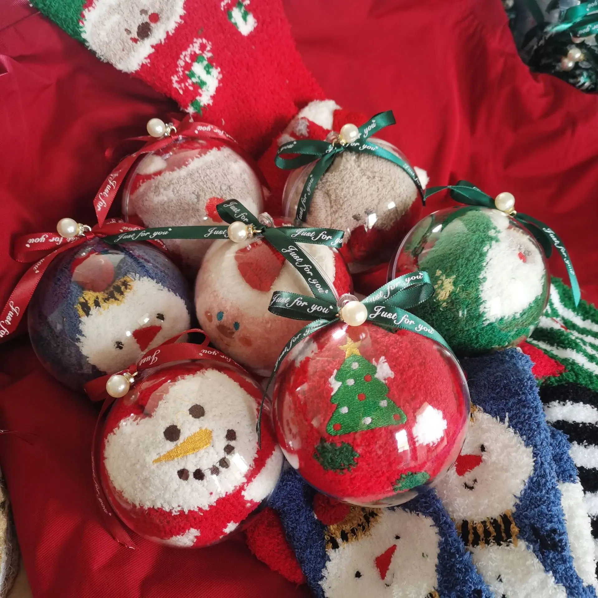 

Christmas Round Ball Socks Coral Plush Women's Winter Cold Resistant Plush Thickened Sleep Socks Christmas Gift Medium Socks