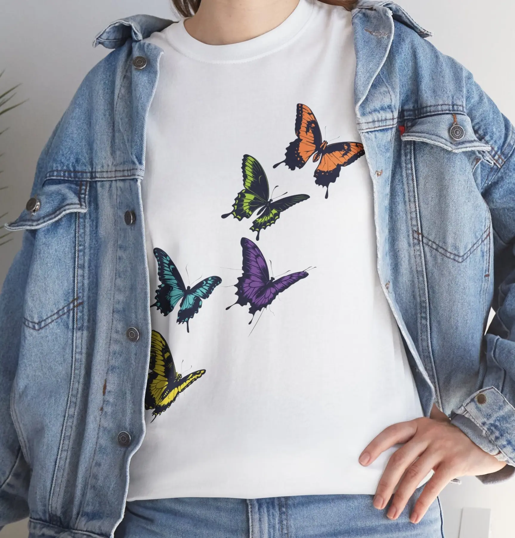 Футболка с 5-мя бабочками - Цена: 1049