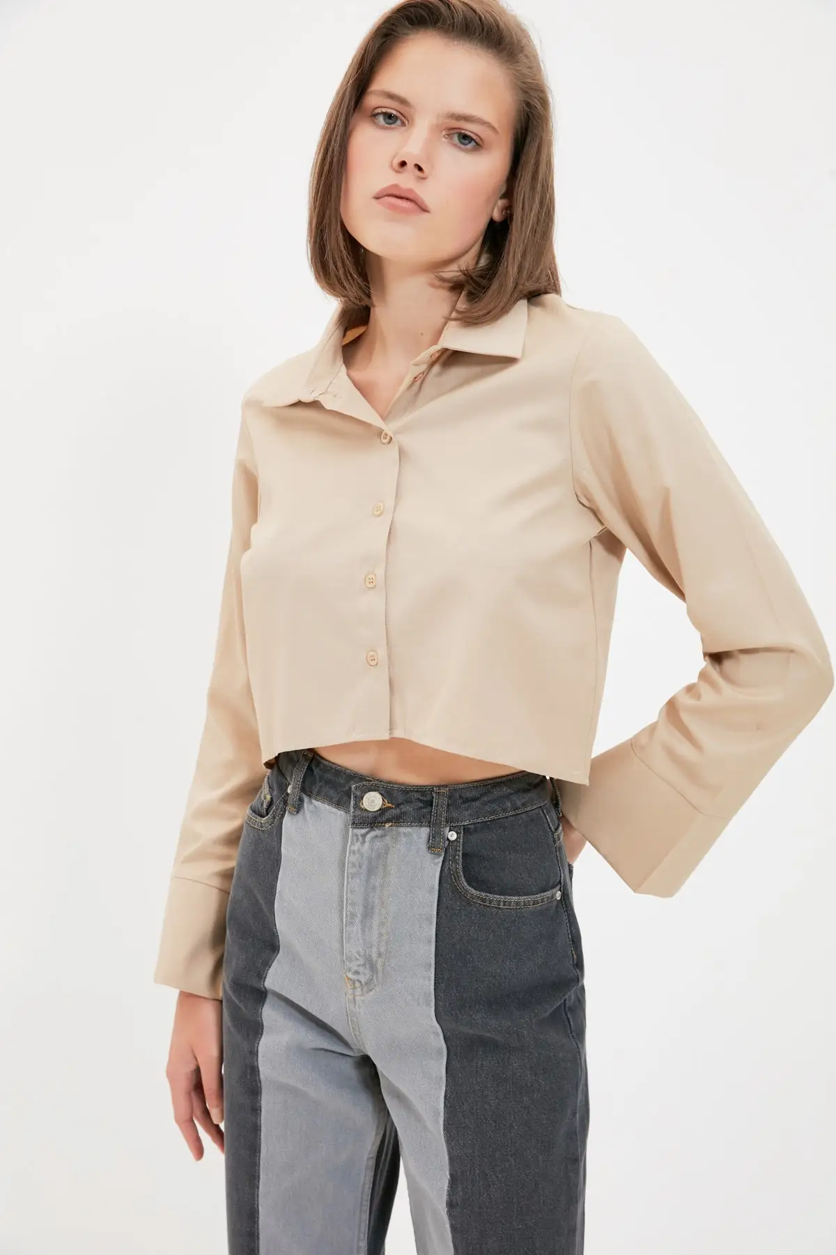 

Trendyol Crop Shirt TWOAW22GO0747