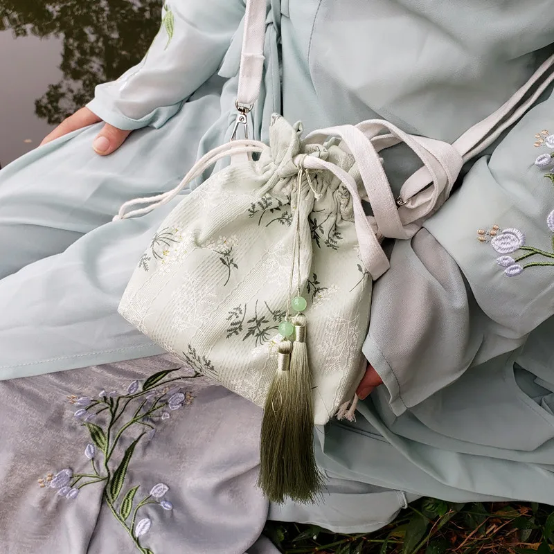 Женская сумка в античном литературном стиле Hanfu, сумка, кошелек с кисточкой, Женская бамбуковая сумка с вышивкой