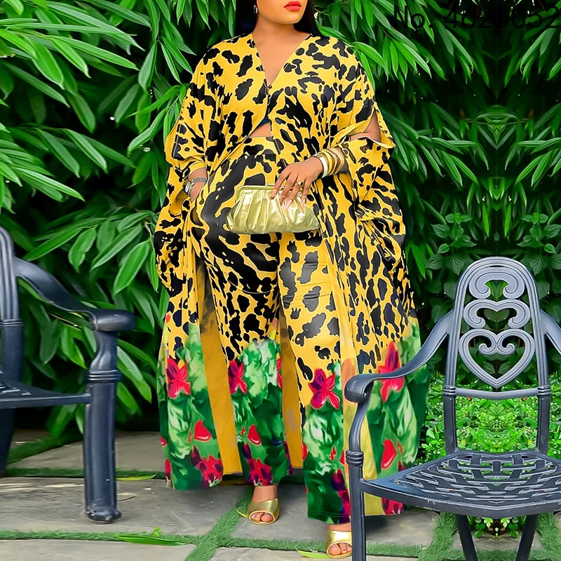 

2022 INS V-neck Colorful Print Special Holiday Street Style Sexy 2 Piece Set Loose Women Top And Pant Summer
