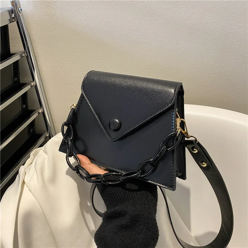 

Fashion Chain Crossbody Bags For Women Small Flap Shoulder Bag Pu Leather Solid Handbags And Purses