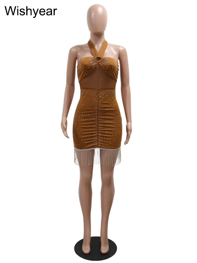 Женское блестящее мини-платье с открытой спиной без рукавов