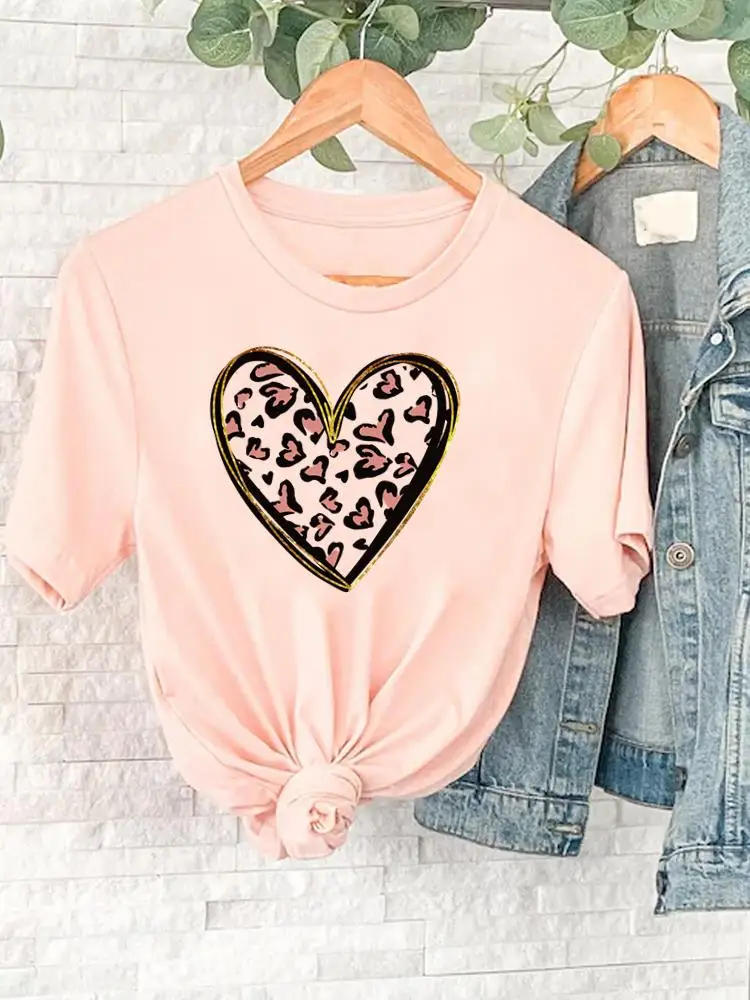 

Женская футболка с леопардовым принтом в виде сердца 90-х годов