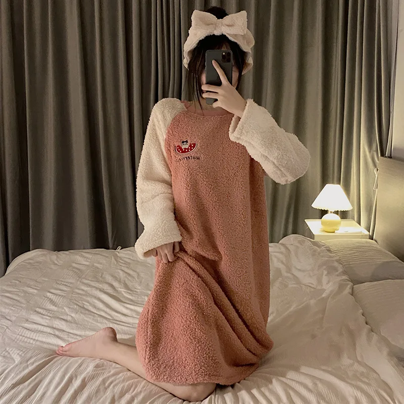 Autumn Winter Velvet Nightgowns Long Sleeve Sleepwear Female Homewear Women Warm Flannel Sleep Dress Thick Coral Pyjamas
