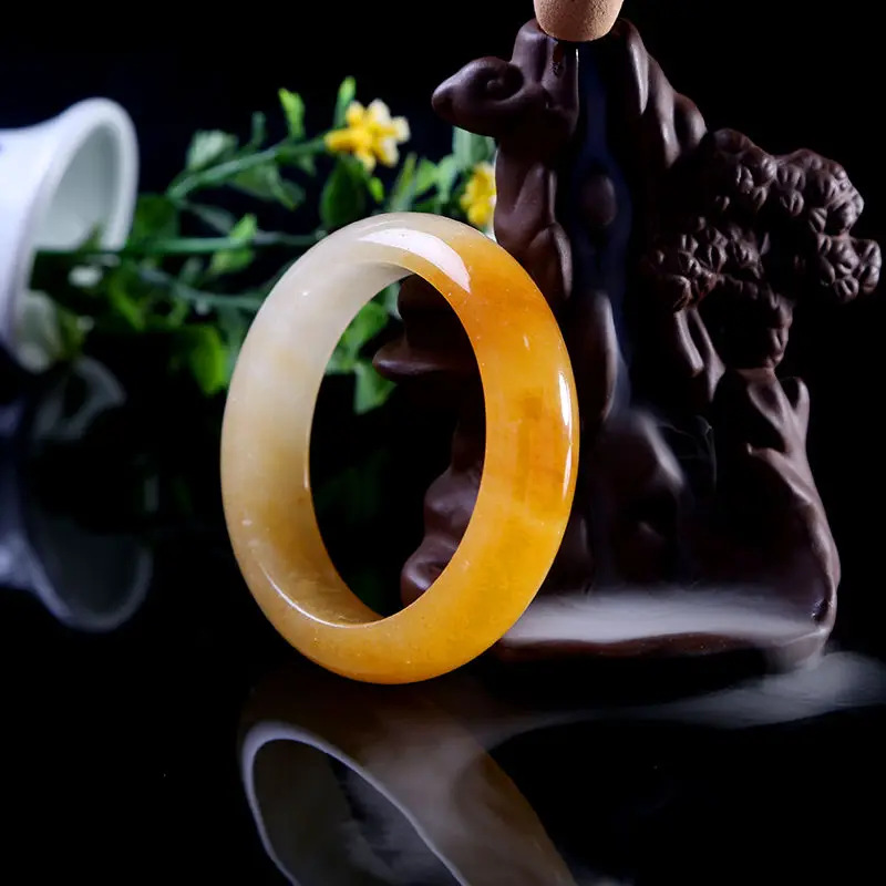 Ледяной тип желтый лонгю плавающий цветок полугорный и полуводный лед через