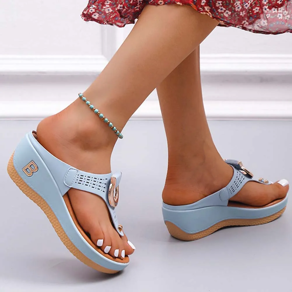 

Модные шлепанцы на танкетке с большими золотистыми кольцами, дышащие удобные сандалии для улицы