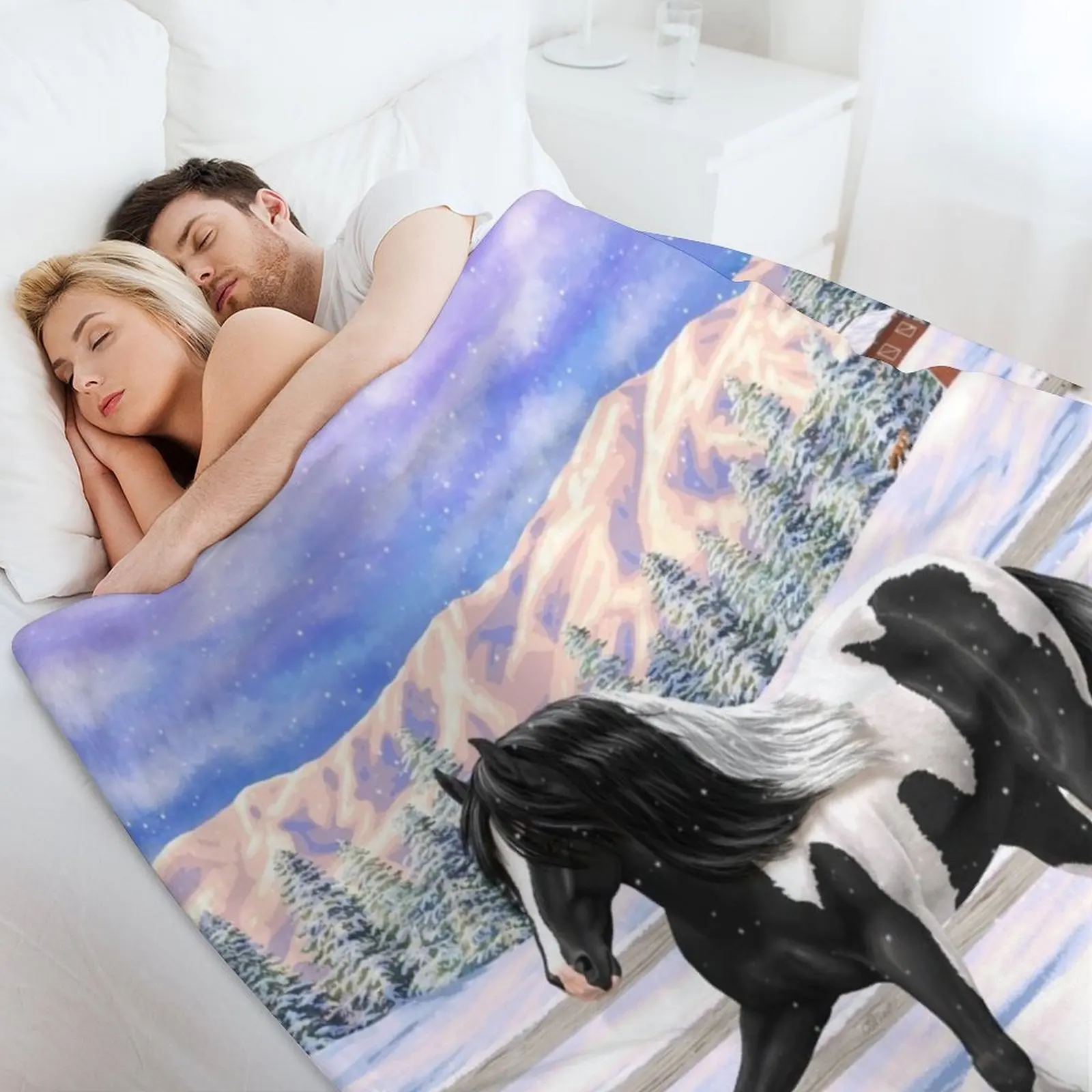 Черный Пинто Пестпед Gypsy Vanner Draft Horse In Snow Плед Диван Одеяло на диване Диваны Ретро