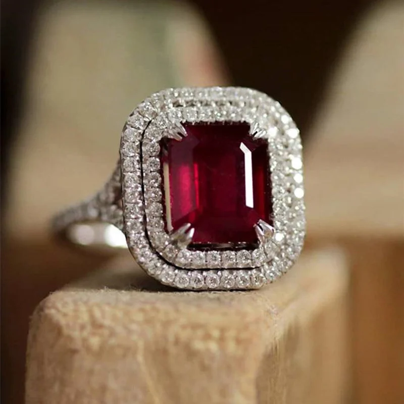 

Luxury Women's Ring Brilliant Red Crystal Wedding Anniversary Ring Gift Female Elegant Accessories Statement Jewelry