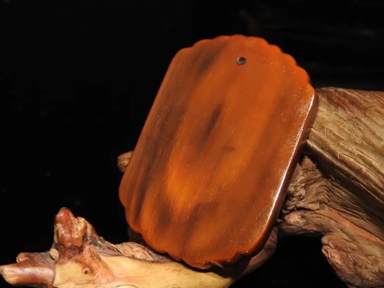 Ожерелье из коровьего рога с подвеской в стиле ретро