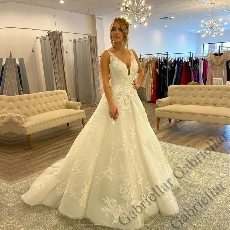 

Gabriellar V-Neck Aline Wedding Dress Backless Buttons Exquisite Appliques Chapel Mopping Gown Vestido De Novia 2022 Women