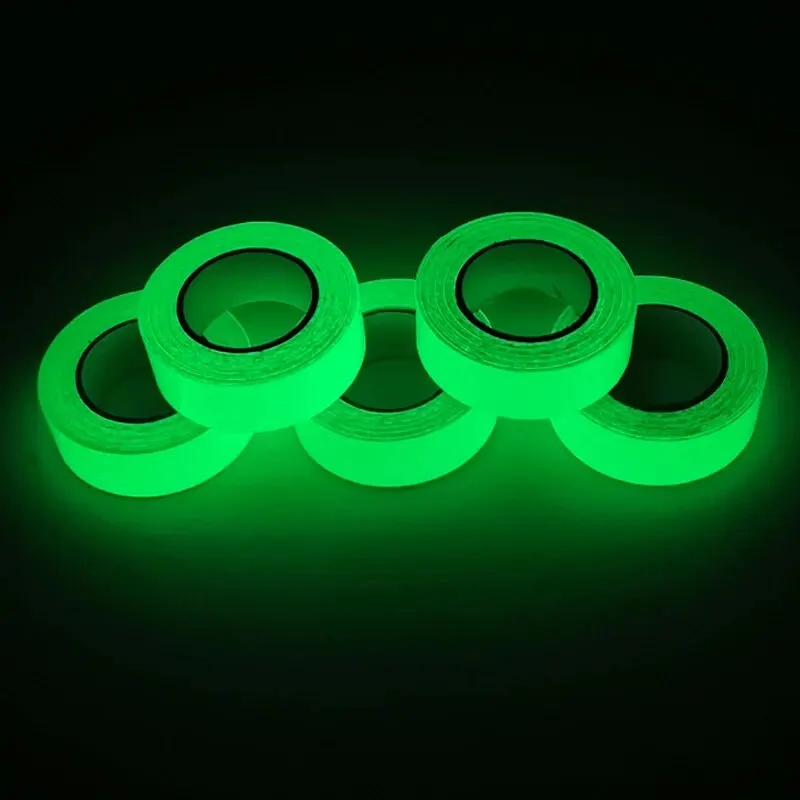 

Светящаяся самоклеящаяся лента Glow in the Dark 1 шт.
