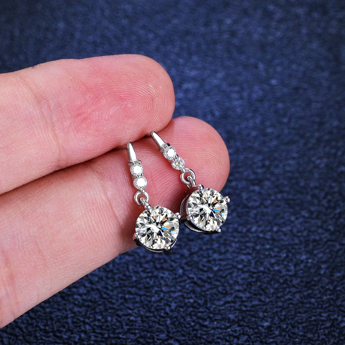

Free Shipping Items Women Earrings For Women 2023 Trending Drop Earrings 0.5 CT Solitaire Moissanite Earrings Hanging Earrings