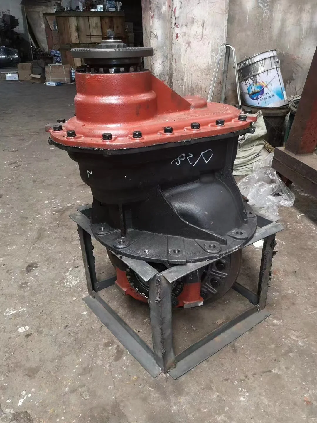 SHACMAN грузовик мост коробка запасные части для грузовика средняя ось задняя AC16axle