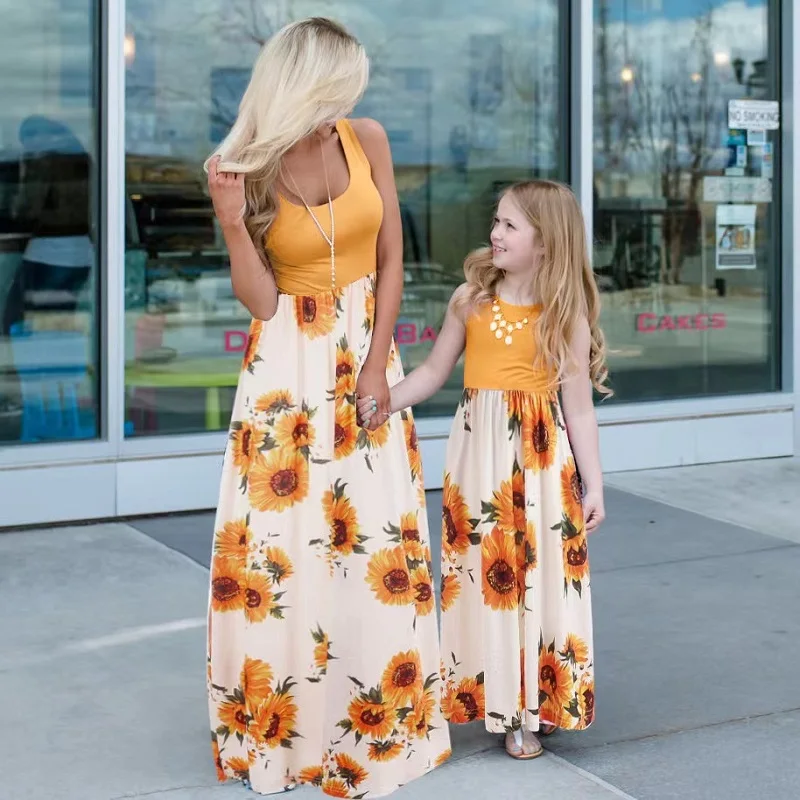 

Sleeveless Mother Daughter Matching Dresses Family Set Sunflower Mommy and Me Clothes Fashion Woman Girls Long Dress Outfits