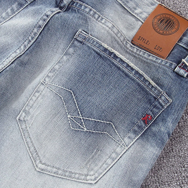 Italian Style Fashion Men Jeans Retro Light Blue Slim Fit Ripped Jeans Men Vintage Trousers Casual Designer Denim Pants Hombre