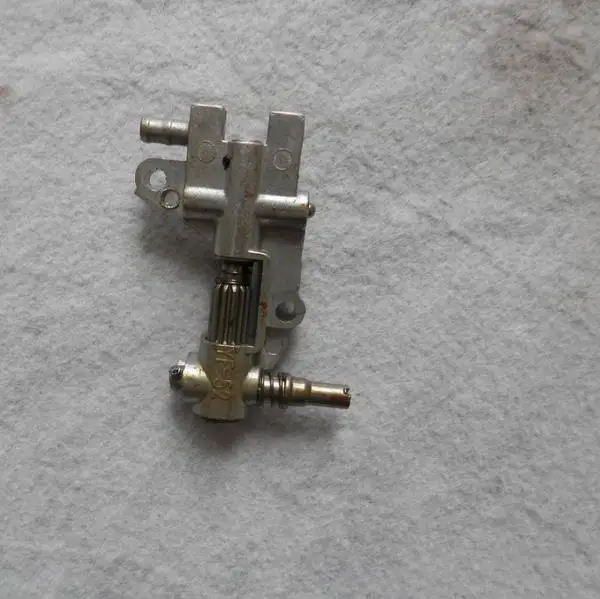 

GENUINE OIL PUMP ASSY FOR OLEO-MAC GSH561 EFCO &MORE 54.5CC 2.6KW 3.5HP CHAINSAW WORM GEAR OILER KIT EMAK 50312002R 50310072R