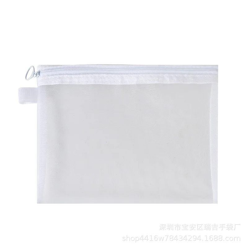 

Черная сетчатая косметичка