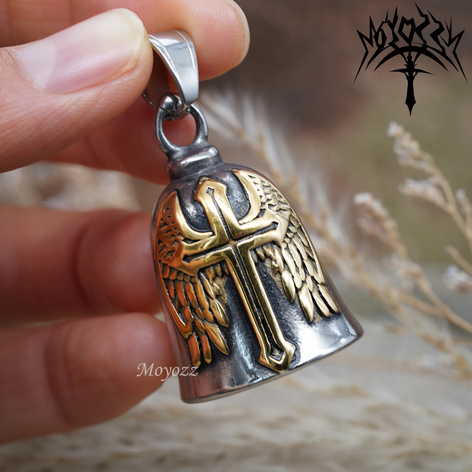 

Мотоциклетная вешалка для колокольчиков, Золотая вешалка для байкера, крыла ангела, крест, удачи, Gremlin, езды на колокольчиках из нержавеющей стали 316L, Мужская вешалка для колокольчиков бесплатно