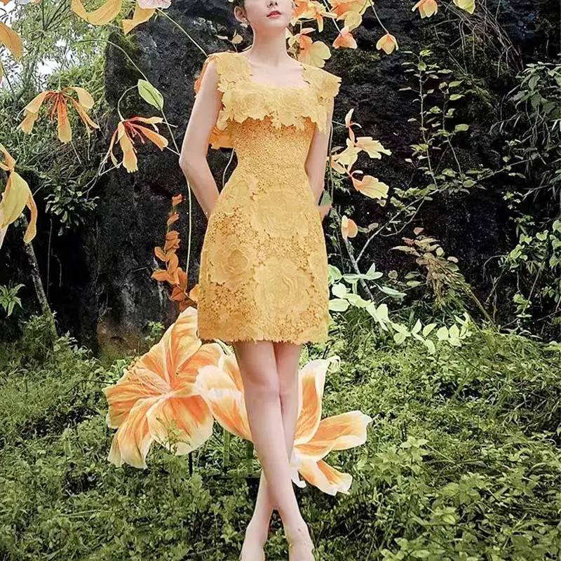 

Ladies’ Elegant Square Neck Dress Spring Summer Designer'S Sweet Solid Color Lace Embroidery Hollow Out Collect Waist Dress