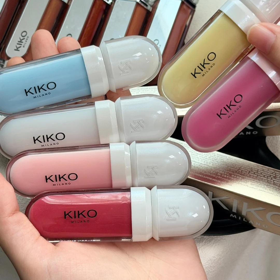 Новый блеск для губ KIKO Milano: стойкий, не оставляет следов, увлажняющий, с мягким глянцевым финишем, увлажняющий бальзам, не оставляет кольца на стекле. (art.: 3920dce7ab8ea) - 3920dce7ab8ea