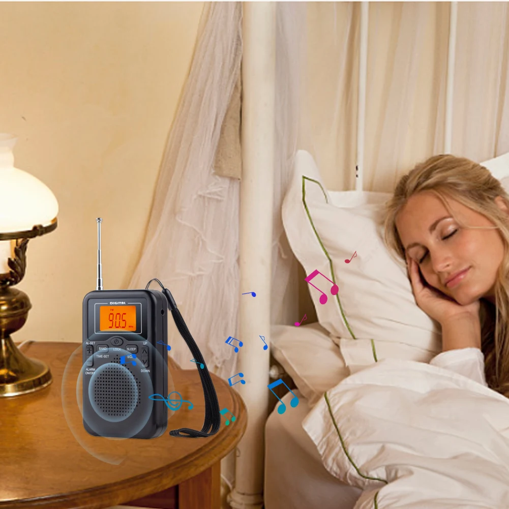 AM FM радиоприемник работающий от аккумулятора с телескопической антенной