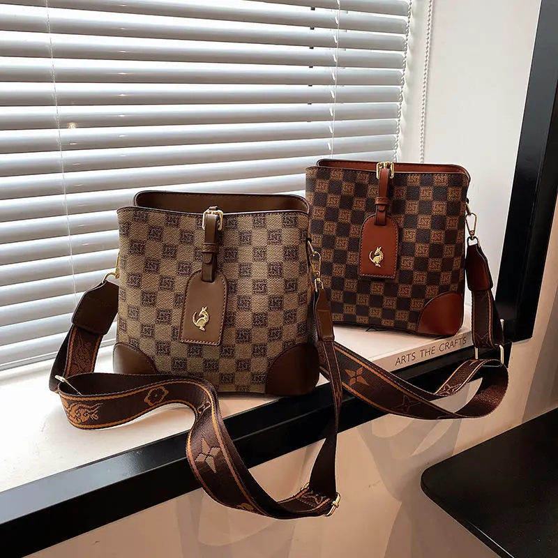 Popular Bag 2023 New Fashionable Crossbody Bag Box Popular Bucket Bag