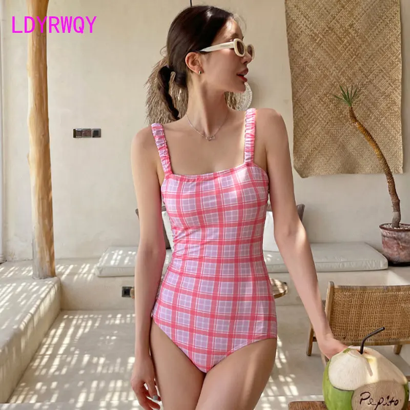 

plaid printed suspender style with a leaky back and sexy gathers students' beach vacation swimsuits and bikinis