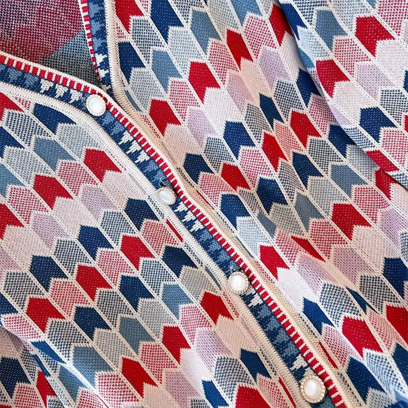 Женский кардиган оверсайз с V-образным вырезом свободного кроя