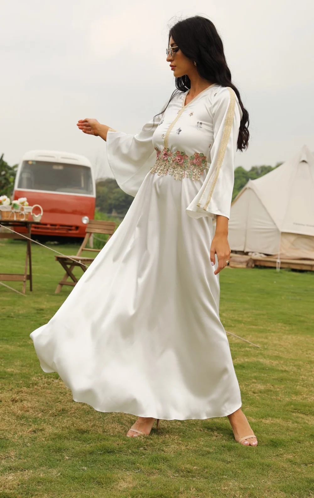 New Dubai Middle East Muslim Dress Ladies Solid Color Long Sleeve Abayas for Women Robes Fashion Vestidos Arabes Dubai Y Turcos