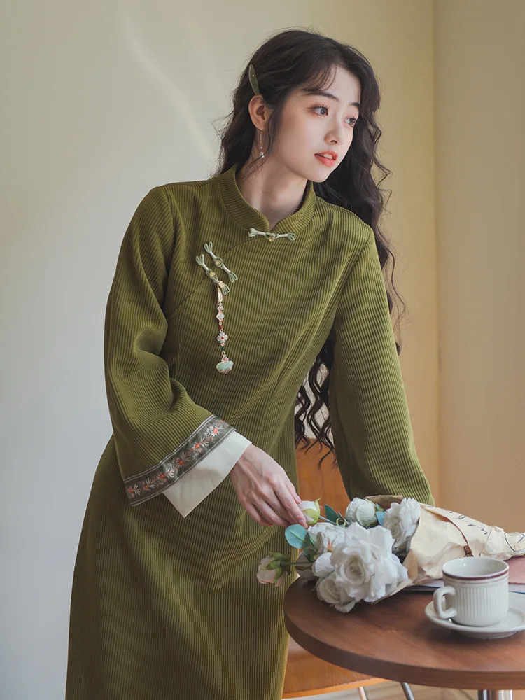 Красивое китайское осенне-зимнее платье-Ципао в китайском стиле