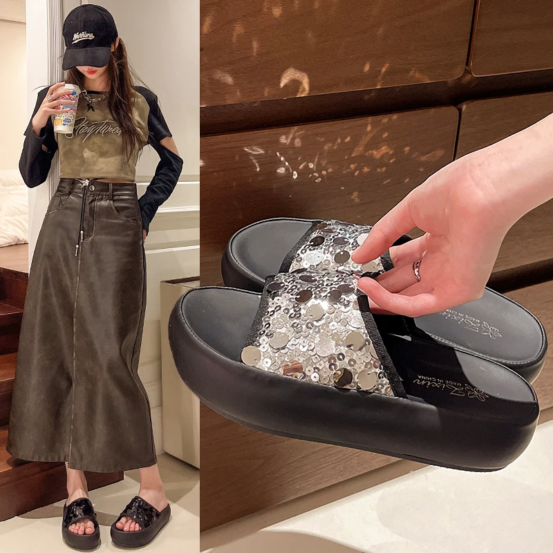 Тапки женские пляжные сланцы шикарные клоги летняя обувь 2024