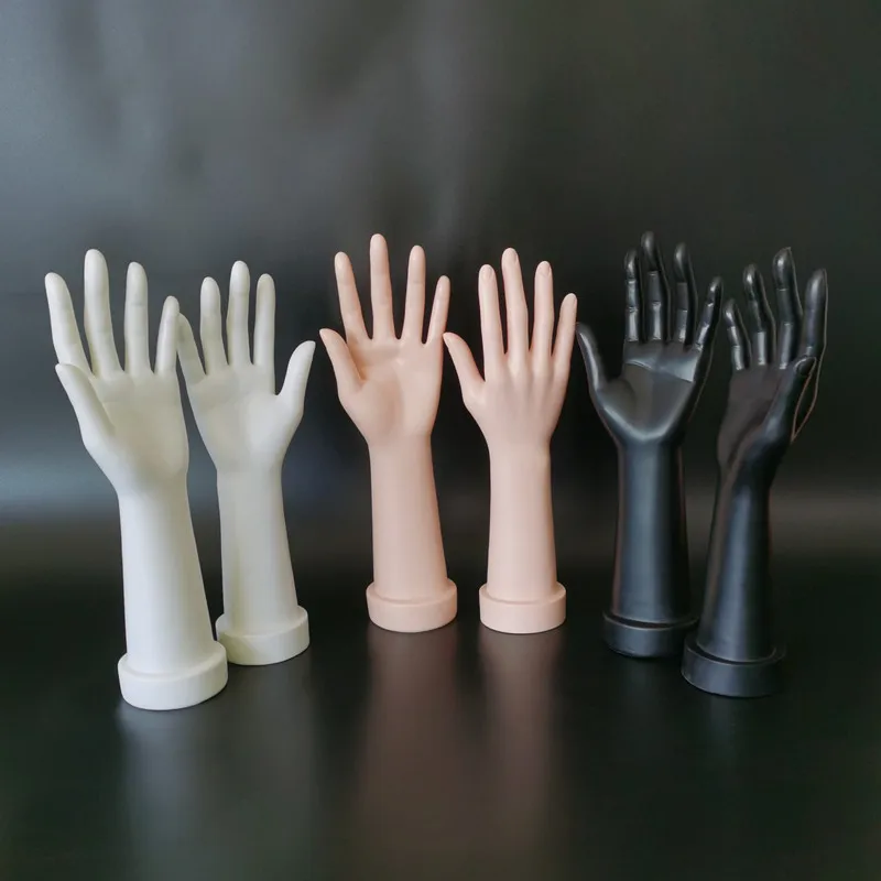 Пара женских манекен для демонстрации перчаток браслетов колец и украшений на