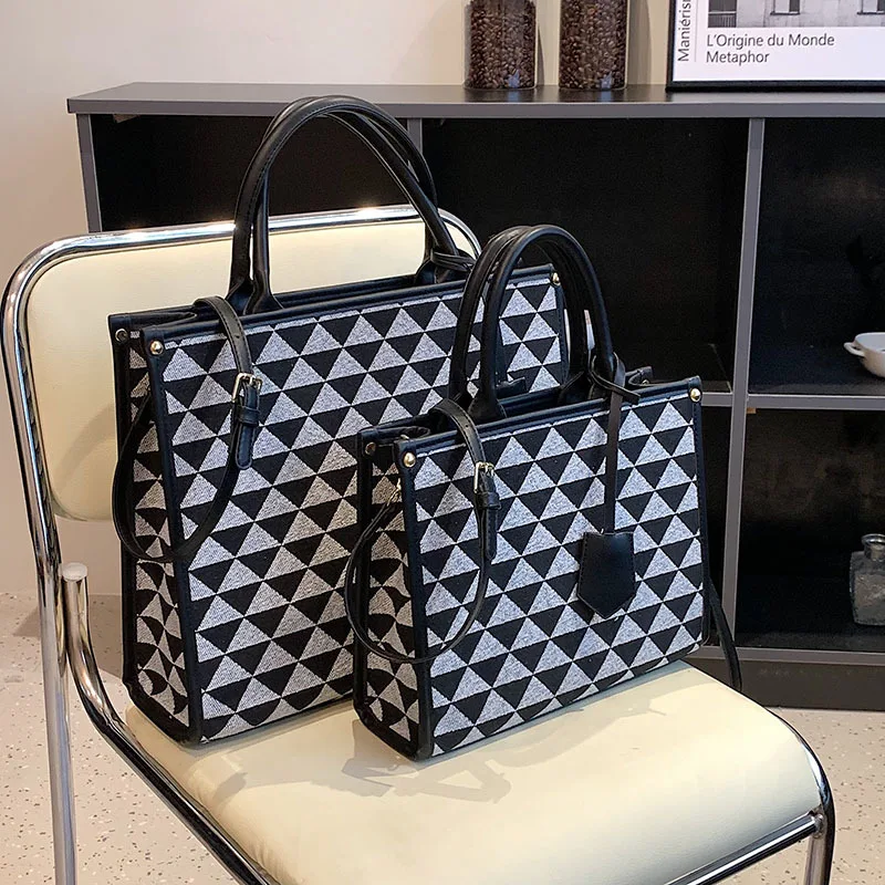 Ringer large-capacity women's bags 2023 newbags autumn magnanimous handbag crossbody bag hundred shoulder armpit bag