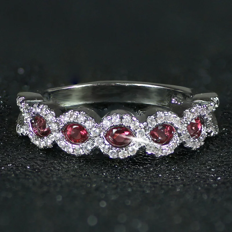 Женское кольцо серебряного цвета с красным и зеленым цирконом R5025 | Украшения