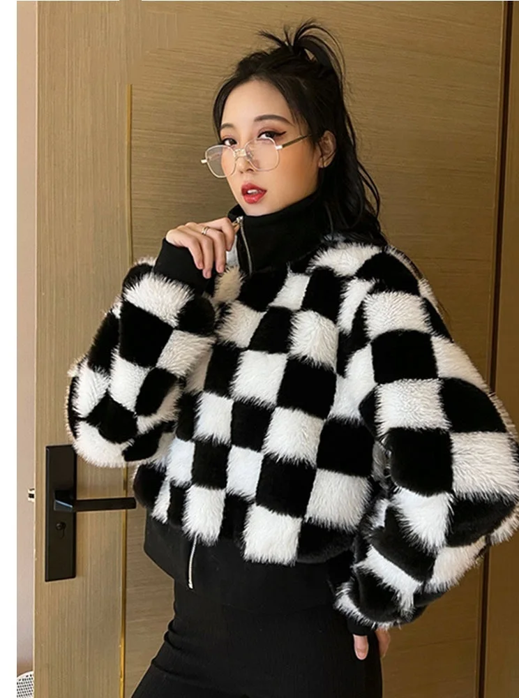 

2022 High Quality Black White Faux Fox Fur Coat Women Furry Warm Cropped Fur Jacket Zipper Tops Winter Clothes Women 2022