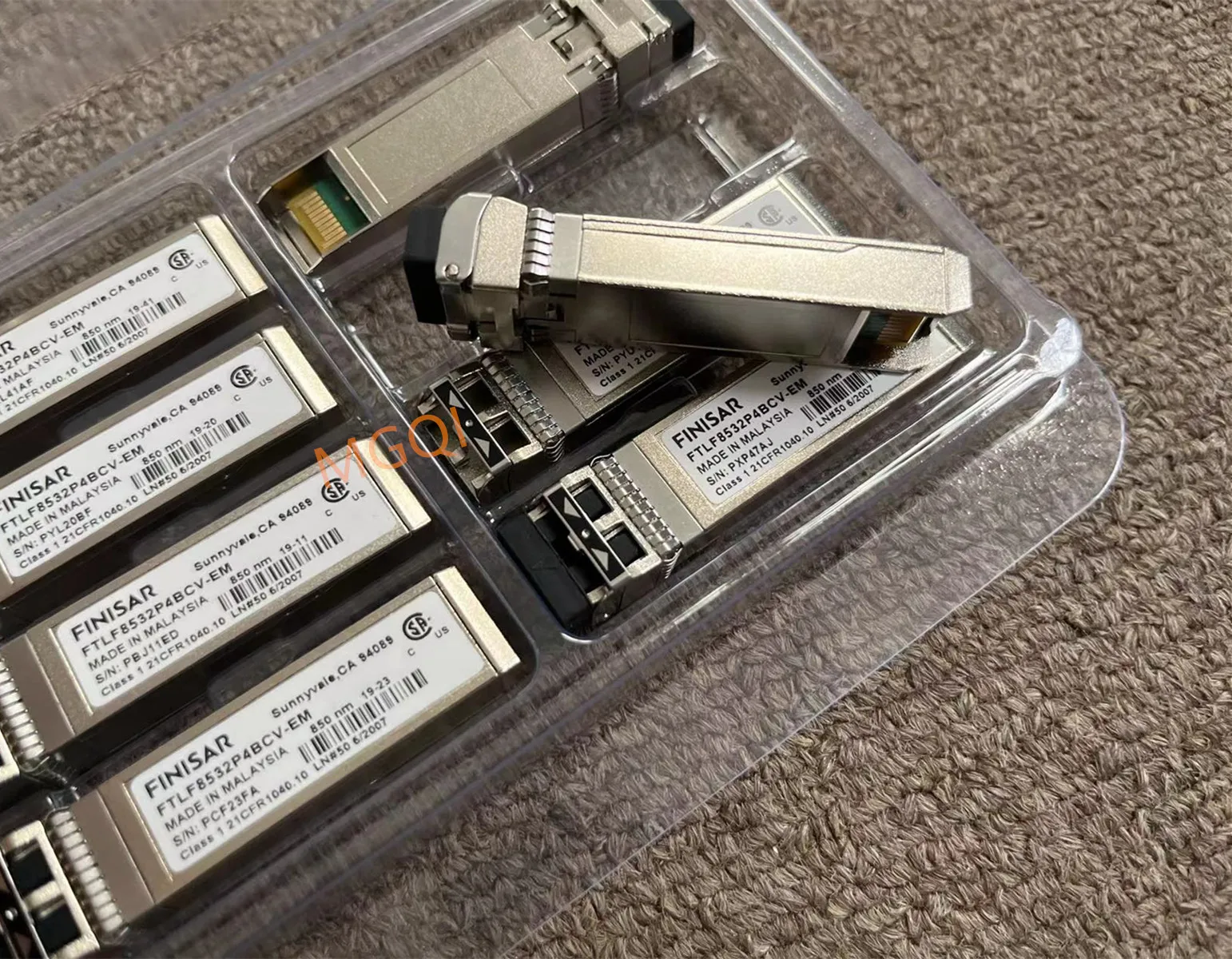 32g sfp Fiber module Finisar FTLF8532P4BCV-EM/850nm 32g Multimode Dual Fiber Transceiver Module